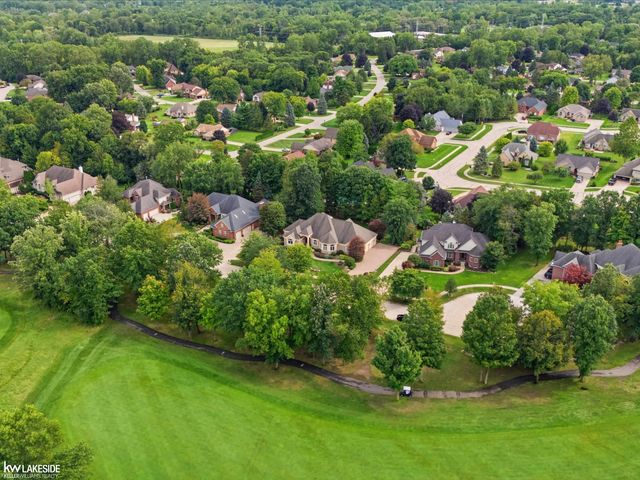 8804 Tournament Drive, Washington Twp, MI 48094