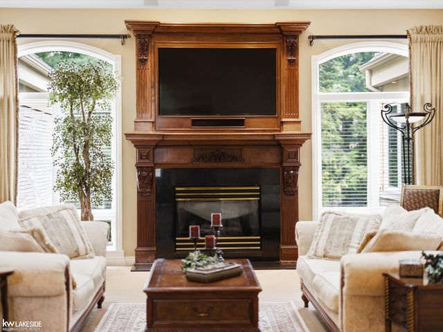 8804 Tournament Drive, Washington Twp, MI 48094