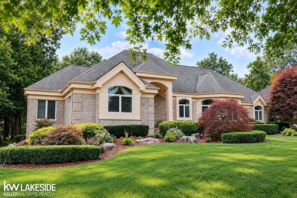 8804 Tournament Drive, Washington Twp, MI 48094