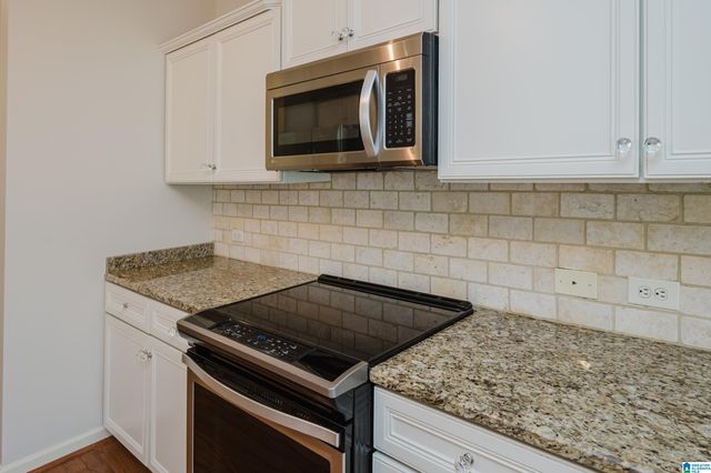 5212 CREEKSIDE LOOP, Hoover, AL 35244