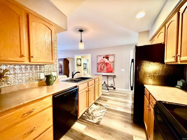 1919 Greyson Drive, Auburn, IN 46706