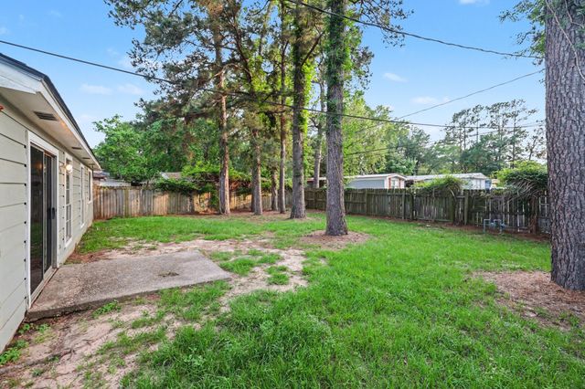 1321 N 7th Street, Conroe, TX 77301