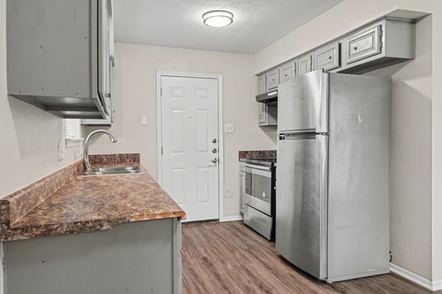 1321 N 7th Street, Conroe, TX 77301