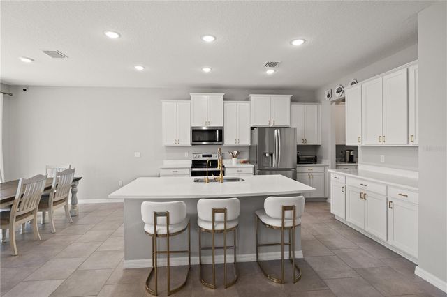 6199 WANDERING WILLOW DRIVE, Wesley Chapel, FL 33545