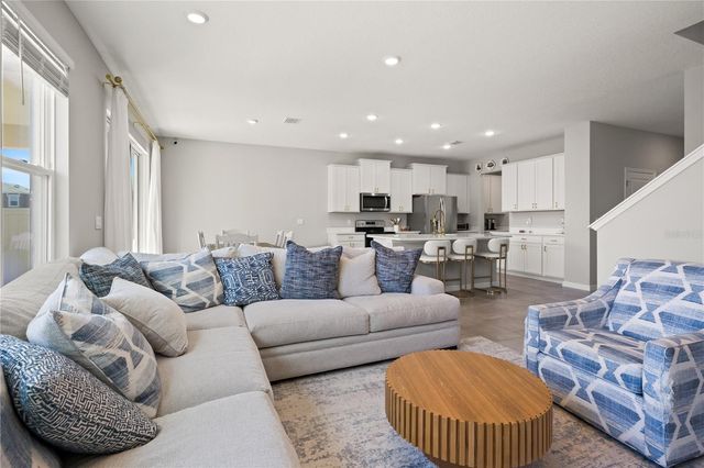 6199 WANDERING WILLOW DRIVE, Wesley Chapel, FL 33545