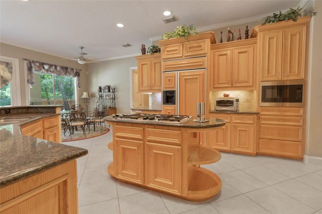 1614 Lake Wilderness Lane, Houston, TX 77345
