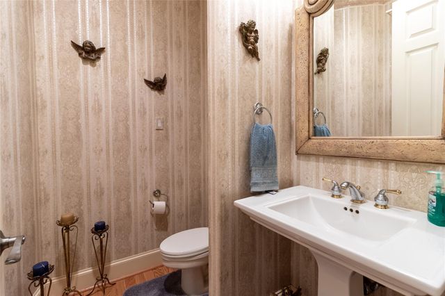 1614 Lake Wilderness Lane, Houston, TX 77345