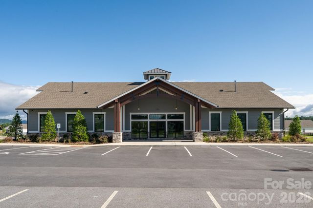 197 Wheatfield Road, Fletcher, NC 28732