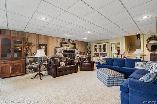 3120 Pond Road, Addison Township, MI 48367