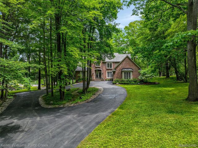 3120 Pond Road, Addison Township, MI 48367