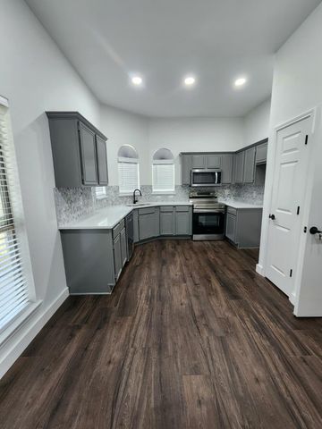 533 Bowie Street, Forney, TX 75126
