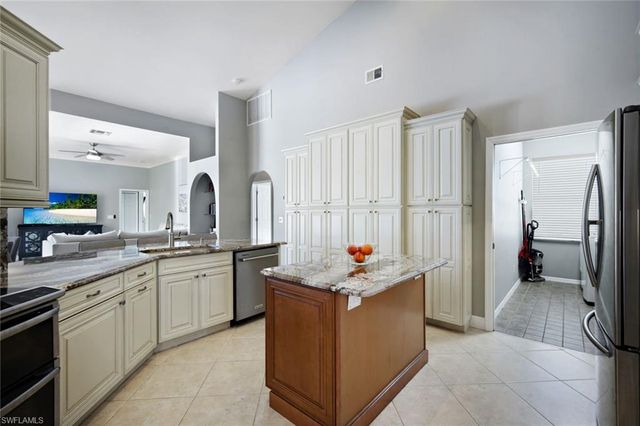 12070 Fairway Isles DR, Fort Myers, FL 33913