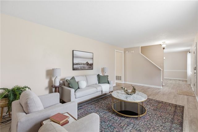 570 Bruton, Richland, PA 15044