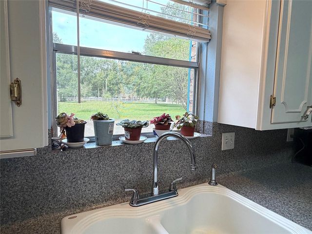 851 Oakridge Drive, Cleveland, TX 77328