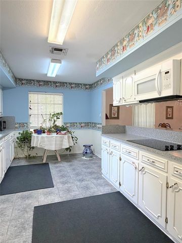 851 Oakridge Drive, Cleveland, TX 77328