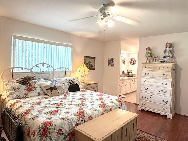 851 Oakridge Drive, Cleveland, TX 77328