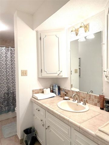 851 Oakridge Drive, Cleveland, TX 77328