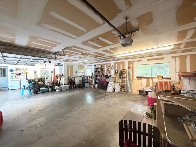 851 Oakridge Drive, Cleveland, TX 77328