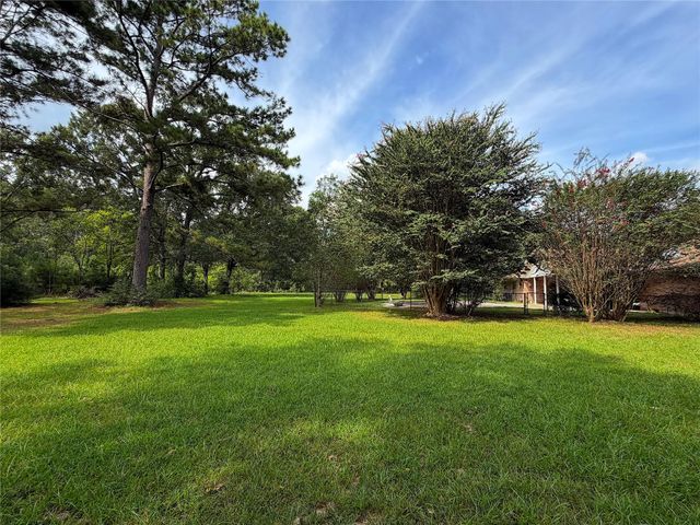 851 Oakridge Drive, Cleveland, TX 77328