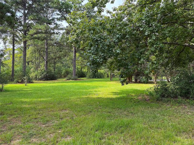 851 Oakridge Drive, Cleveland, TX 77328