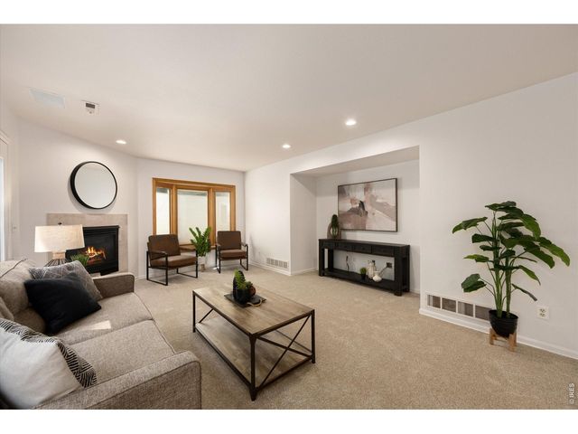 3242 Grovewood Dr, Fort Collins, CO 80525