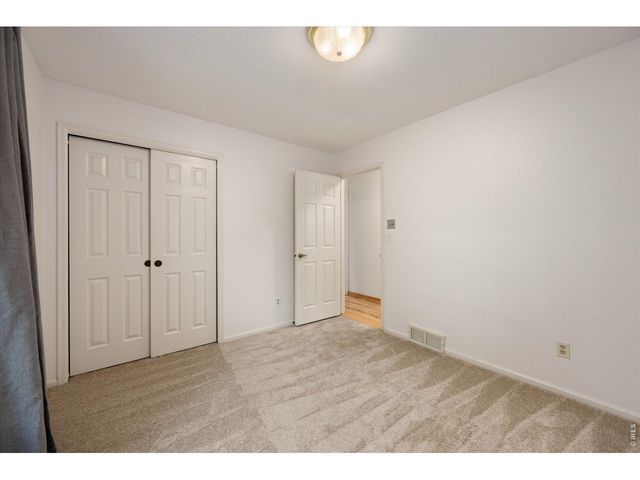 3242 Grovewood Dr, Fort Collins, CO 80525
