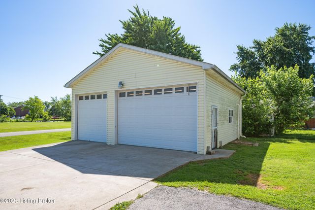 6310 Sheila Rd, Louisville, KY 40219