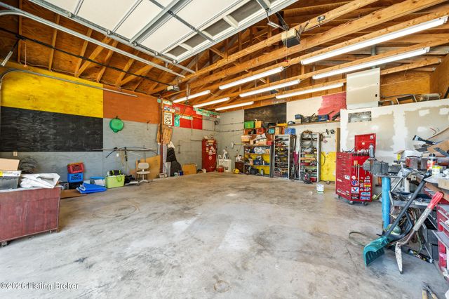 6310 Sheila Rd, Louisville, KY 40219
