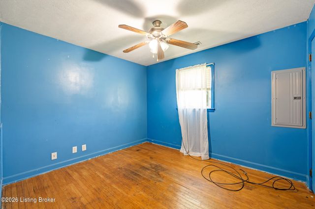 6310 Sheila Rd, Louisville, KY 40219