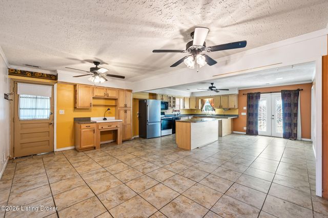 6310 Sheila Rd, Louisville, KY 40219