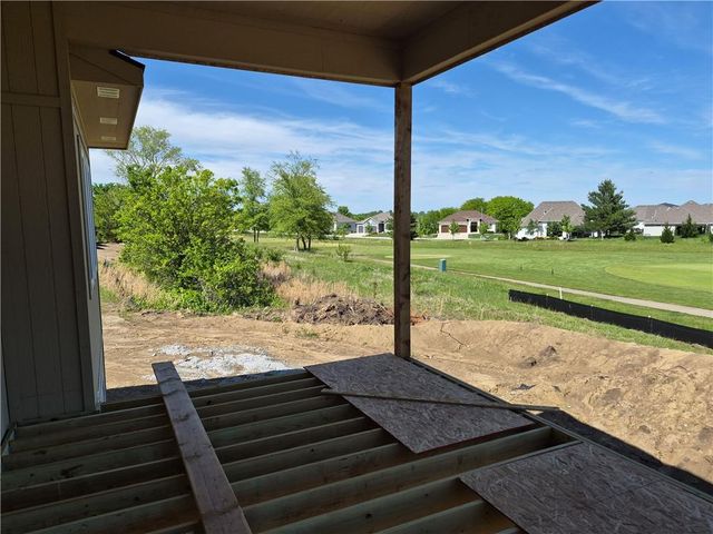 4429 Tee Box Drive, Basehor, KS 66007