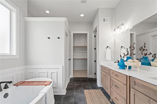 4429 Tee Box Drive, Basehor, KS 66007
