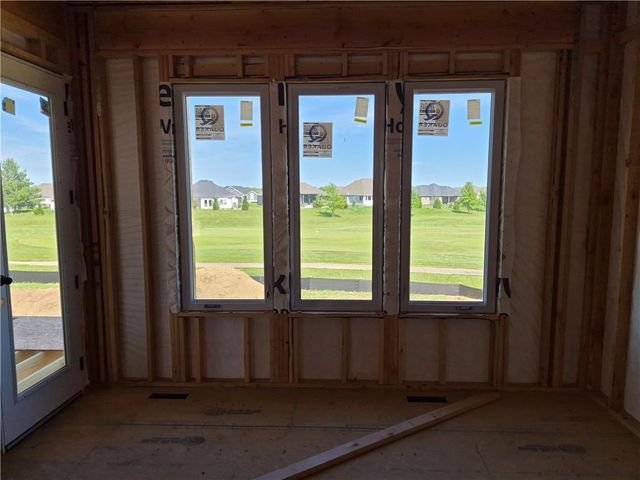4429 Tee Box Drive, Basehor, KS 66007