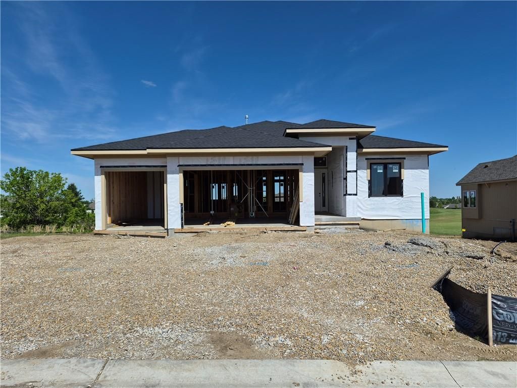 4429 Tee Box Drive, Basehor, KS 66007