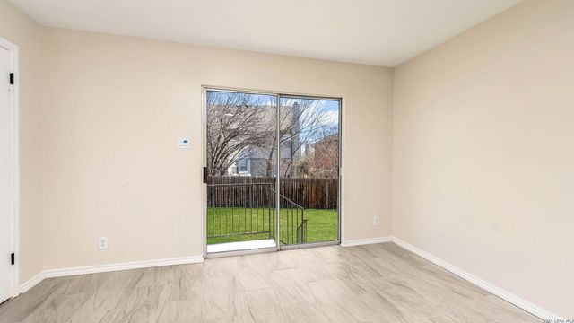 8255 Brisbane, Converse, TX 78109