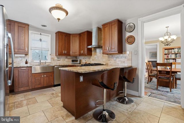 200 SABINE AVE, Narberth, PA 19072