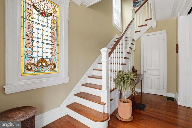 200 SABINE AVE, Narberth, PA 19072