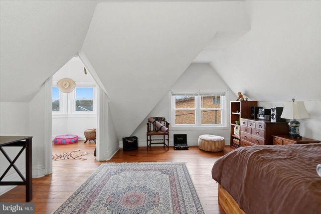 200 SABINE AVE, Narberth, PA 19072