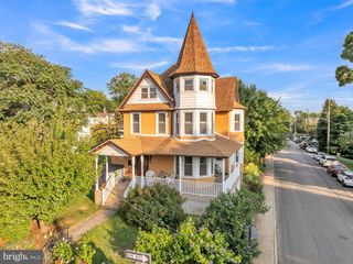200 SABINE AVE, Narberth, PA 19072