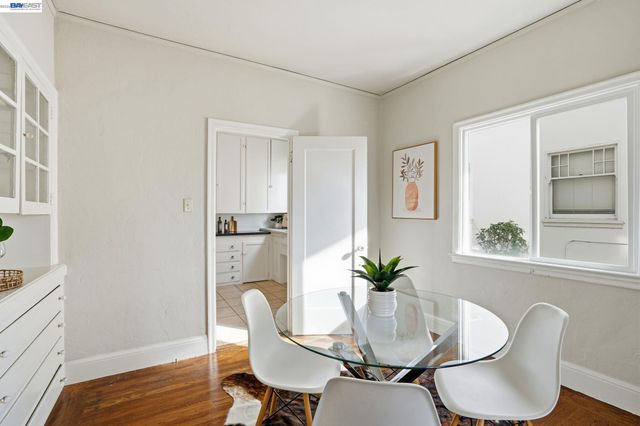 1424 Hampel St, Oakland, CA 94602