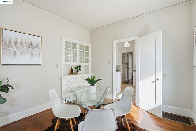 1424 Hampel St, Oakland, CA 94602