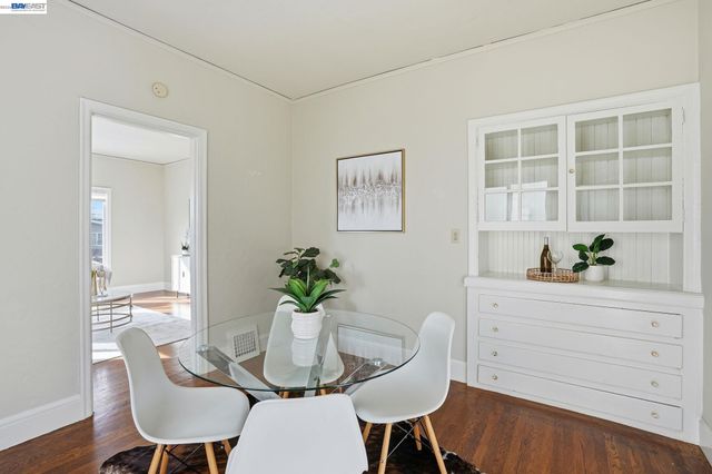 1424 Hampel St, Oakland, CA 94602