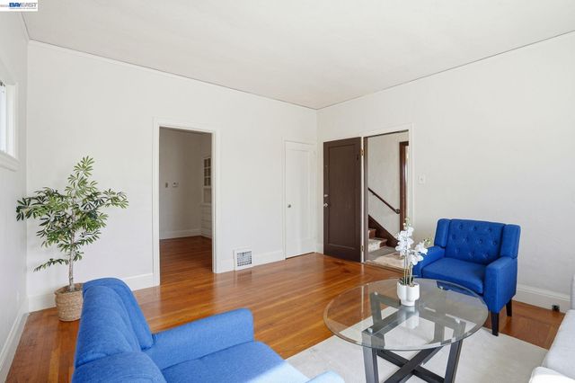 1424 Hampel St, Oakland, CA 94602