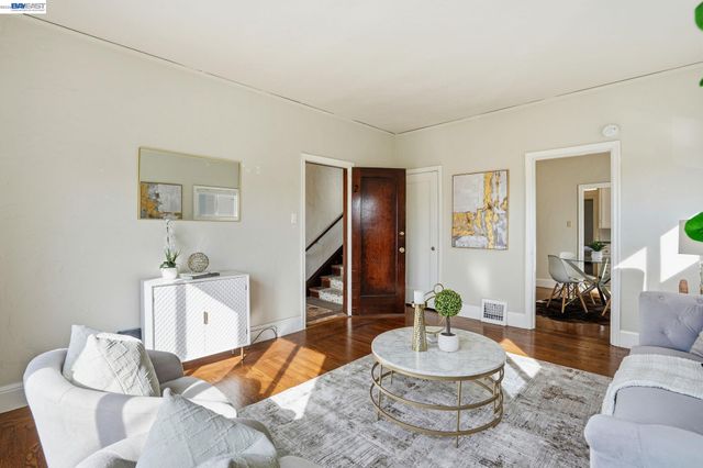 1424 Hampel St, Oakland, CA 94602
