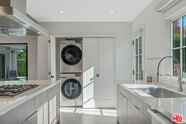 4518 Varna Avenue, Sherman Oaks, CA 91423