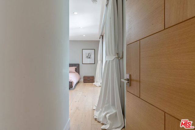 4518 Varna Avenue, Sherman Oaks, CA 91423