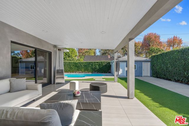 4518 Varna Avenue, Sherman Oaks, CA 91423