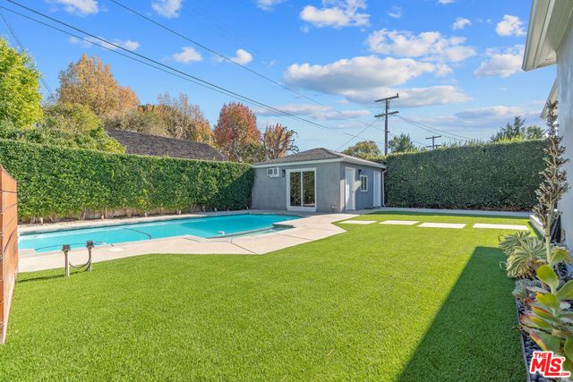 4518 Varna Avenue, Sherman Oaks, CA 91423