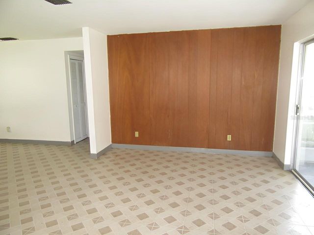 10405 N 22ND STREET, Tampa, FL 33612