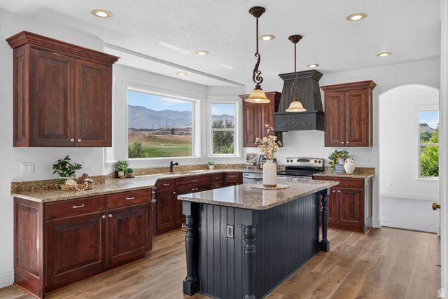 94 E SEVEN IRON CT, Saratoga Springs, UT 84045